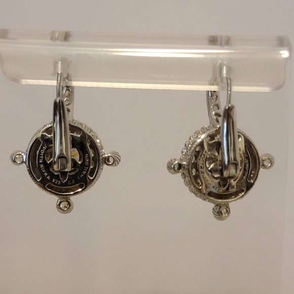 Earrings - Picture 7 of 9